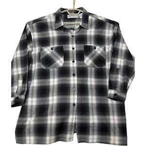 Class by Just Class Women Plaid Long Sleeve Button-Up Shirt Size L Black & White